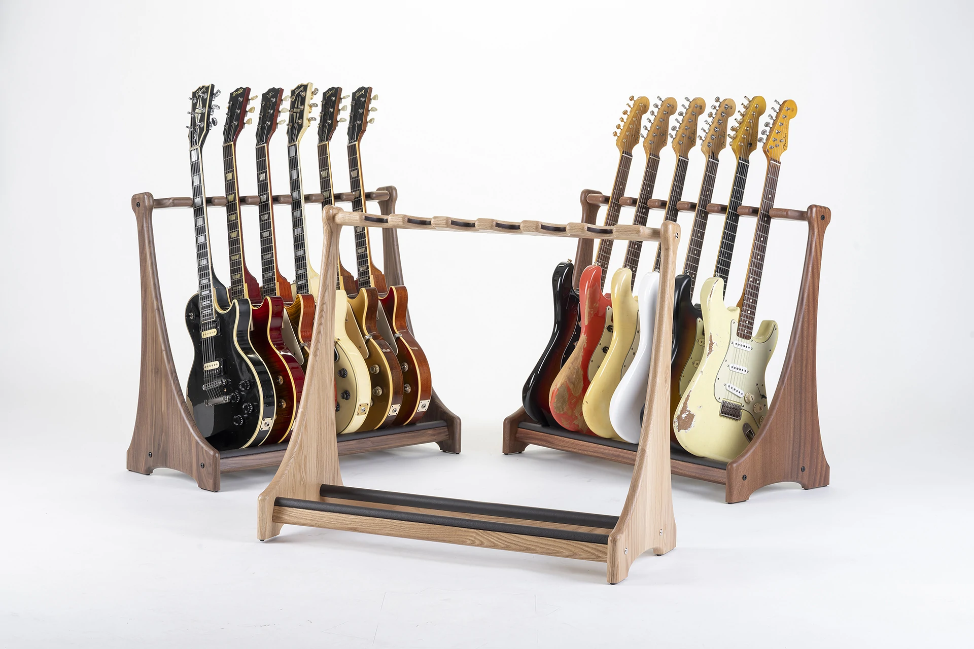 Bergstand Wild Oak | Mahagony | Black Walnut | Black Edition